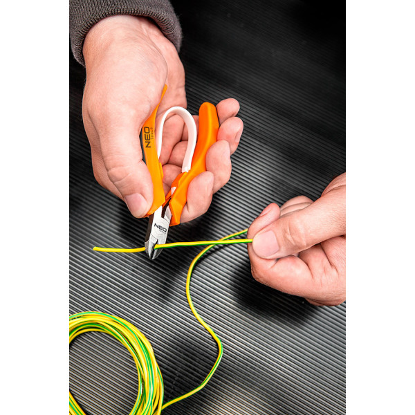 Кусачки бокові прецизійні Neo Tools 01-106 110 мм