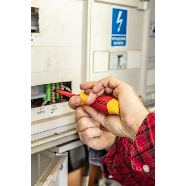 Набір біт з тримачем Neo Tools 01-308 1000 В 12 шт