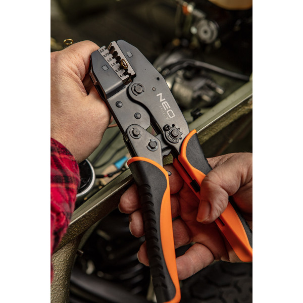 Кліщі для обтиску наконечників NEO Tools 01-506, 0.5–16 мм?, 220 мм, 2 змінні голівки