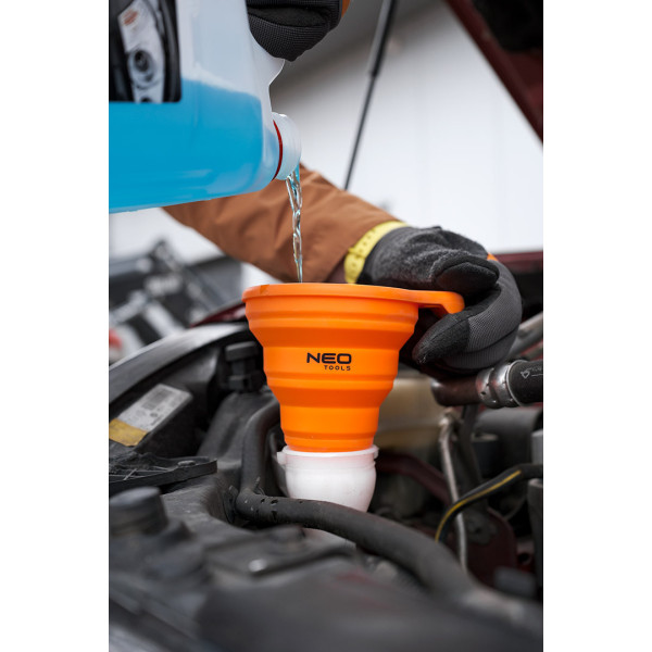 Гнучка силіконова складна воронка NEO TOOLS 10-809, 10,5х14,5 см, для технічних рідин